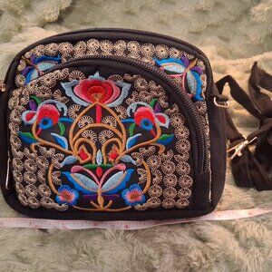 Ladies Bag Embroidered Mini Crossbody purse Ethnic Style NWOT BEAUTIFUL!!LQQK!